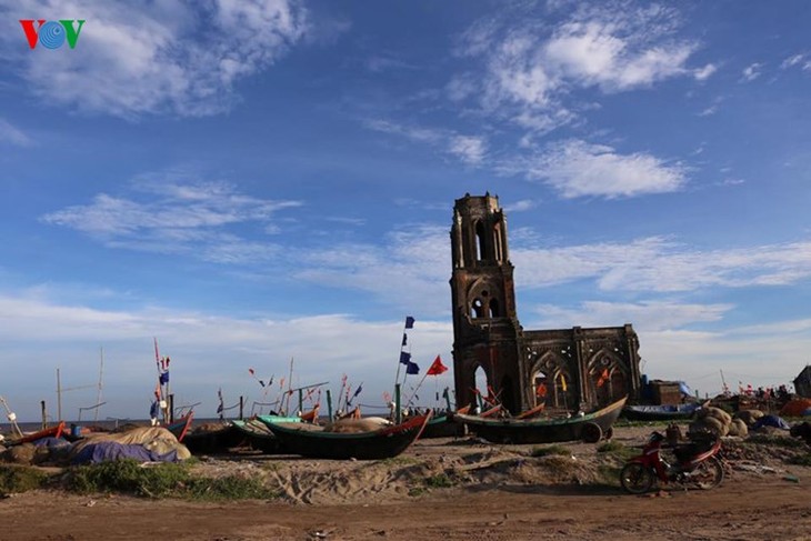 L’église du Cœur de Hai Ly ou le charme des ruines - ảnh 4